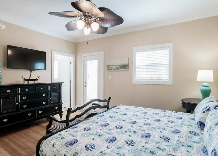 Apartment Island House 1bu By Pkrm Pensacola